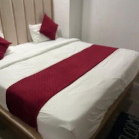 Hotel Golden Door ماثورا المظهر الخارجي الصورة