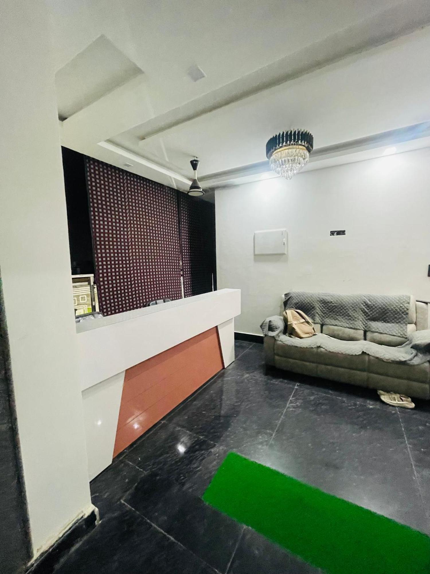 Hotel Golden Door ماثورا المظهر الخارجي الصورة